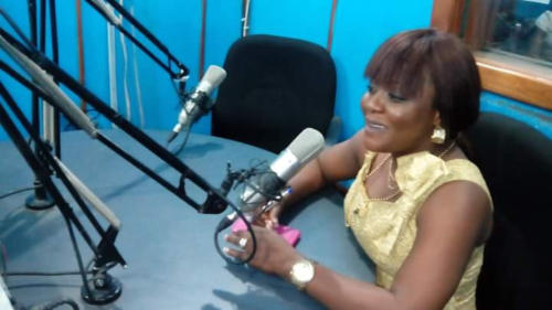 Stand-Up Comedienne, Helen Paul, thrills the listeners